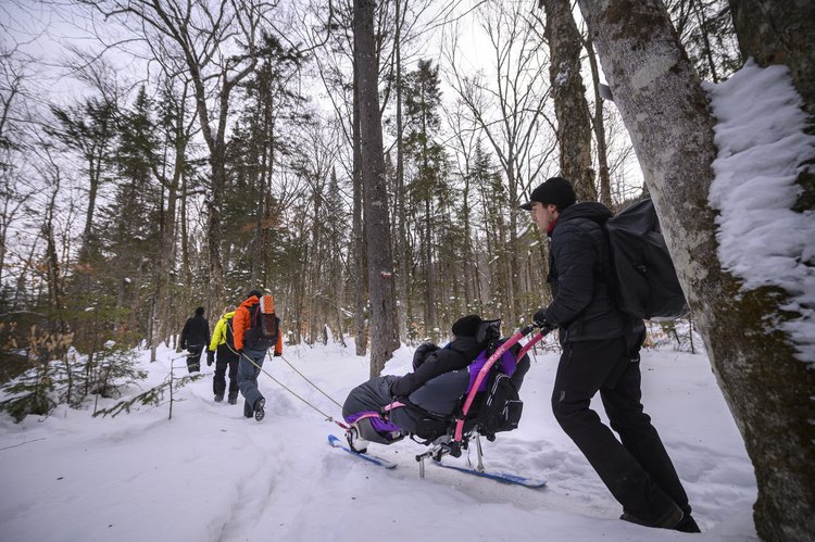Activités inclusives en plein air dans La Jacques-Cartier et randonnée mobilité réduite Activités inclusives en plein air dans La Jacques-Cartier et randonnée mobilité réduite