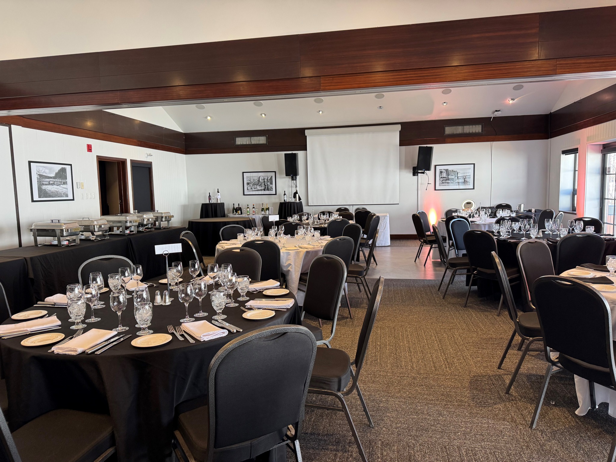 5 Amazing Venues for a Team Meeting in Nature 9 salle de conference station duchesnay